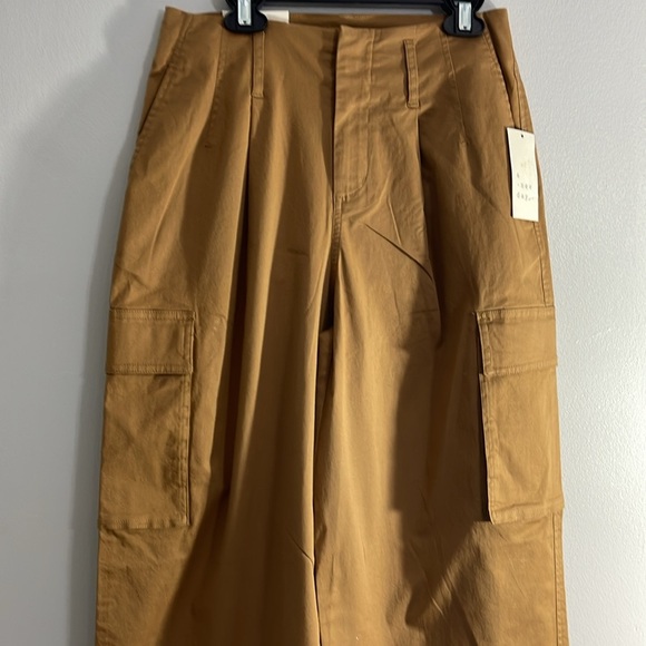 Cargo Pants Tan Women Size 2 Belt Loops Zipper Front Closure 4 Pockets - Picture 4 of 7